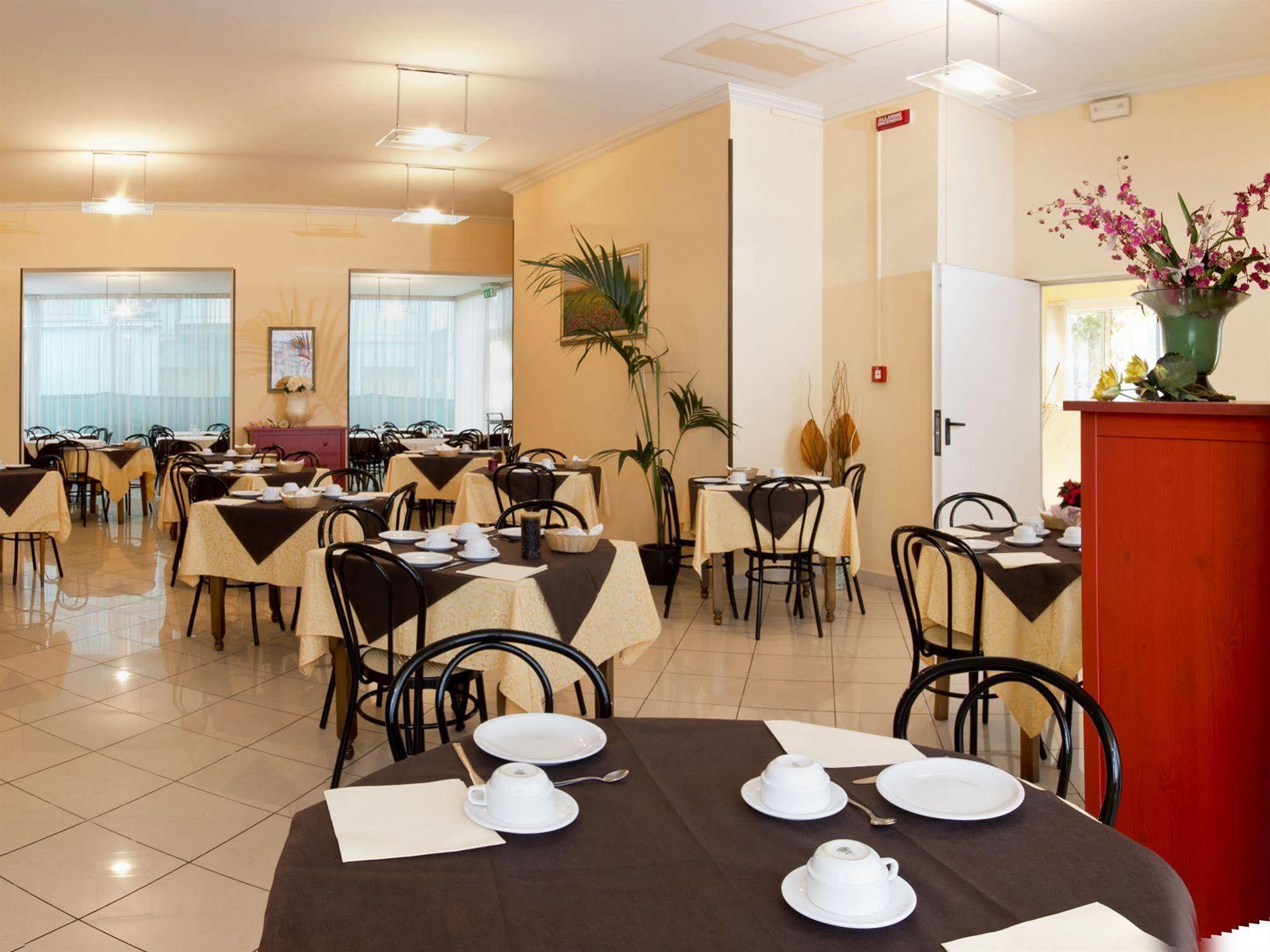 Villa Silvie Rose Cesenatico Exterior foto