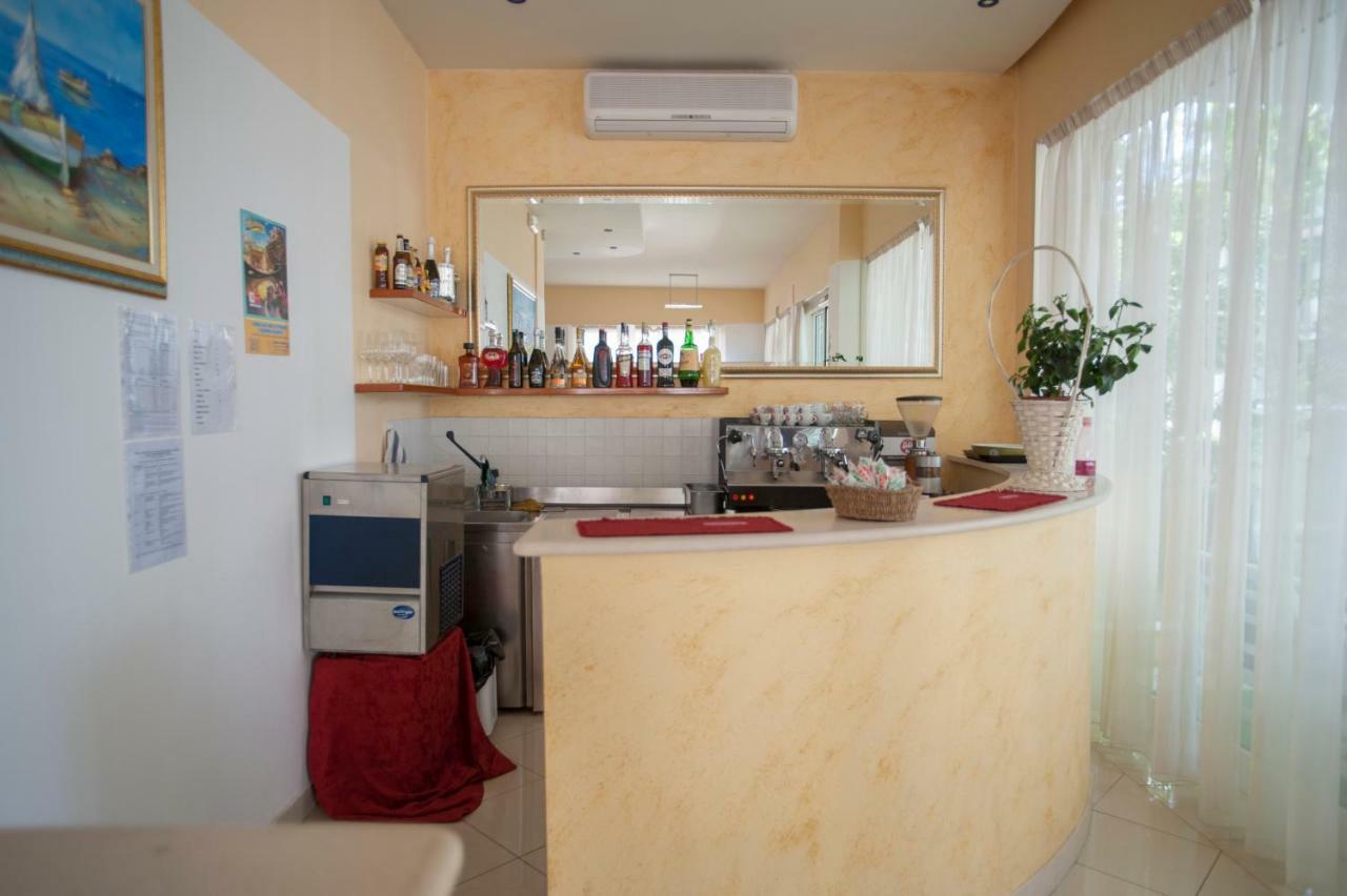 Villa Silvie Rose Cesenatico Exterior foto