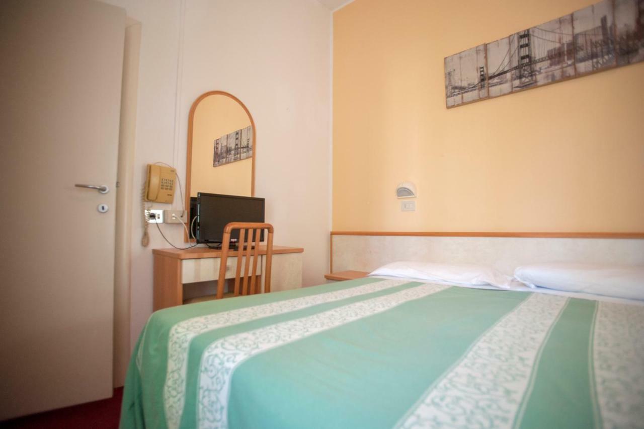 Villa Silvie Rose Cesenatico Exterior foto