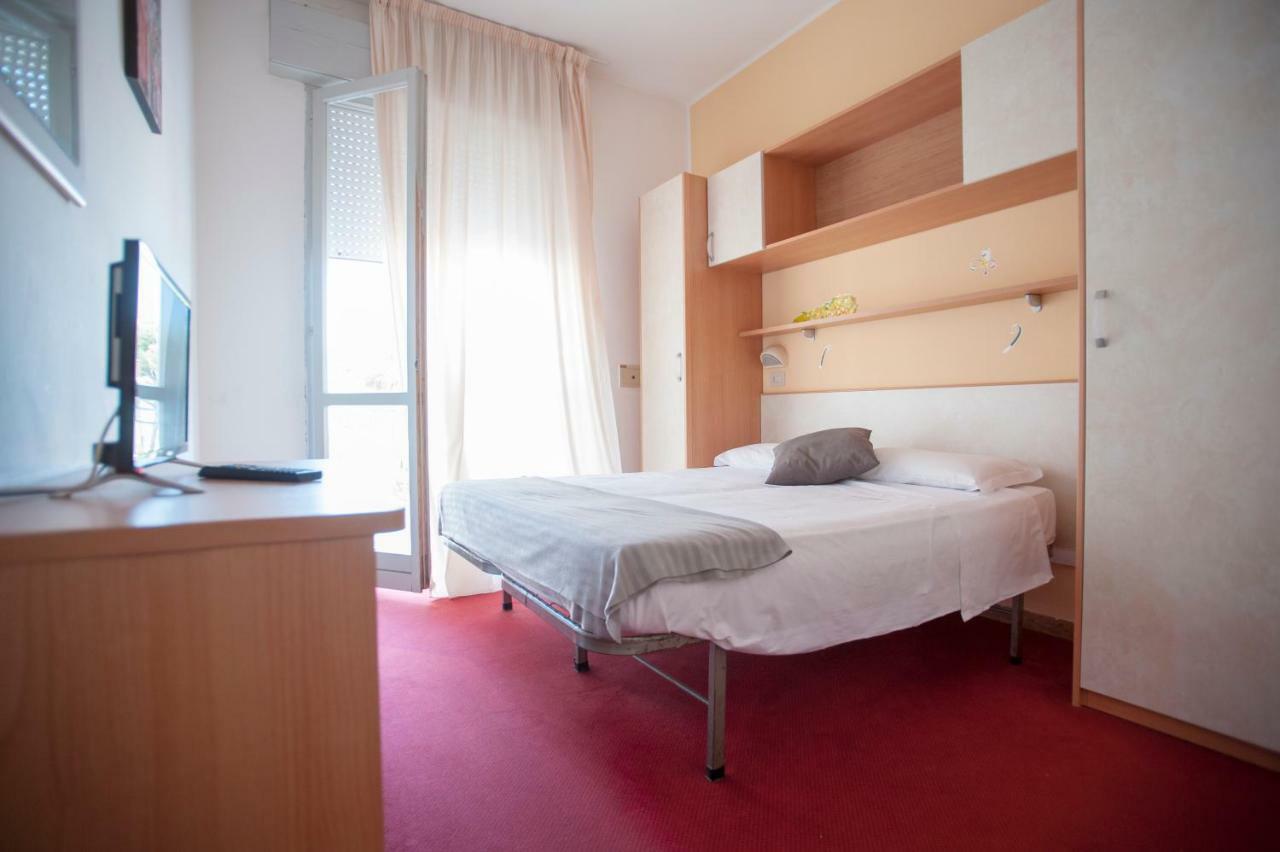 Villa Silvie Rose Cesenatico Exterior foto