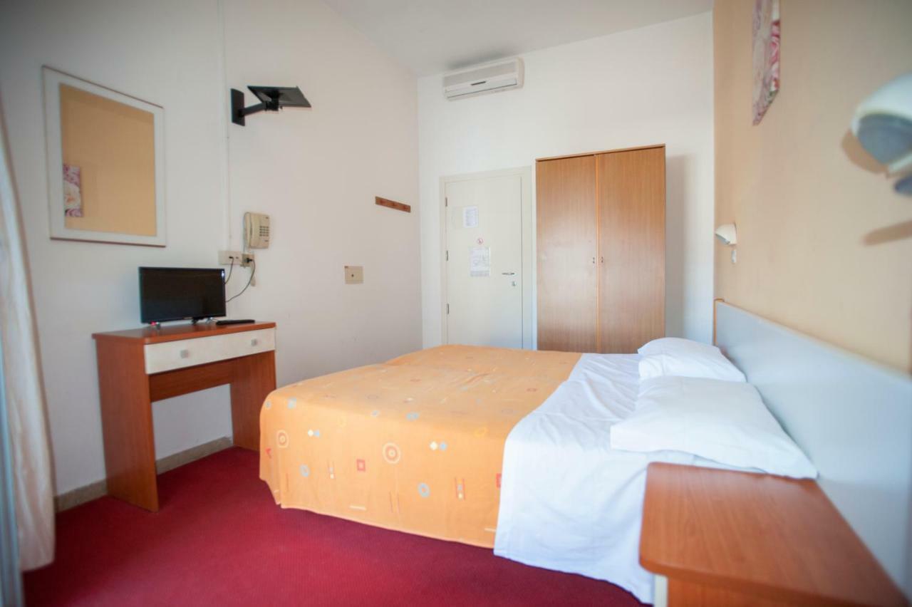 Villa Silvie Rose Cesenatico Exterior foto
